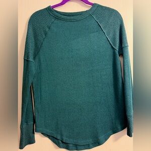 SO - Cozy Dark Green Ribbed Long-Sleeved Top (EUC)